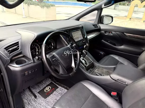 Toyota Alphard Executive Lounge 2019 - Toyota Alphard 2020
