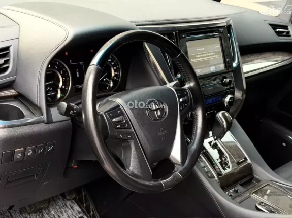 Toyota Alphard Executive Lounge 2019 - Toyota Alphard 2020