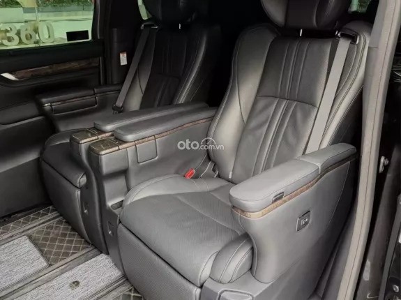 Toyota Alphard Executive Lounge 2019 - Toyota Alphard 2020