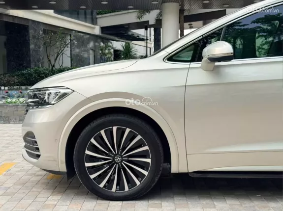 Volkswagen Viloran Luxury 2024 - Volkswagen Viloran Luxury 2024