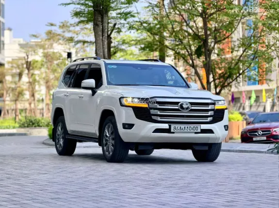 Toyota Land Cruiser V6 3.5L TURBO 2023 - Xe cực đẹp, nội thất kem