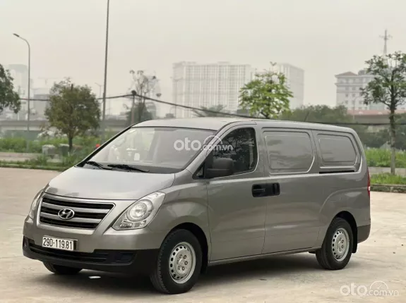 Hyundai Grand Starex 2.5 MT 2017 - Hyundai Grand Starex 2017 Van 2.5 máy dầu, số sàn cực chất!