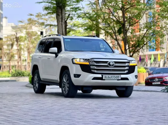 Toyota Land Cruiser V6 3.5L TURBO 2023 - Xe màu trắng nội thất kem