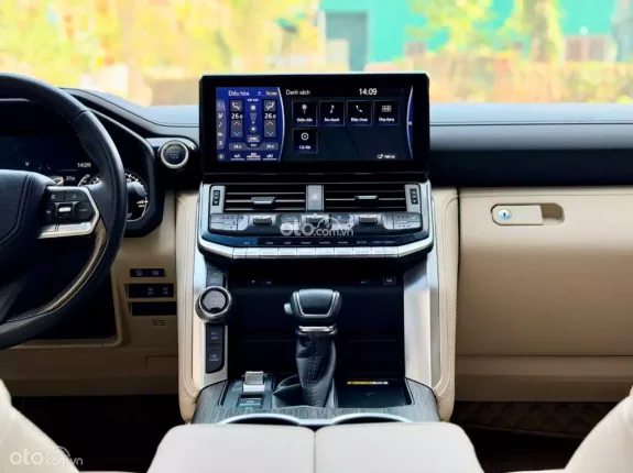 Toyota Land Cruiser V6 3.5L TURBO 2023 - Xe màu trắng nội thất kem
