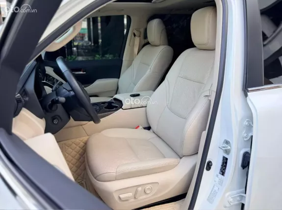 Toyota Land Cruiser V6 3.5L TURBO 2023 - Xe màu trắng nội thất kem