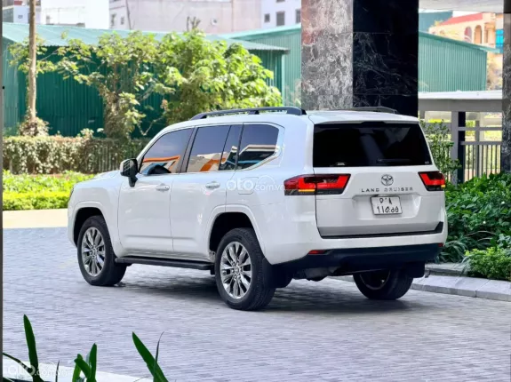 Toyota Land Cruiser V6 3.5L TURBO 2023 - Xe màu trắng nội thất kem