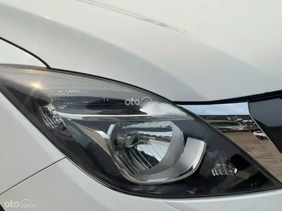 Mazda BT-50 Standard 4x4 2.2 MT 2016 - Mazda BT-50 Standard 4x4 2.2 MT 2016