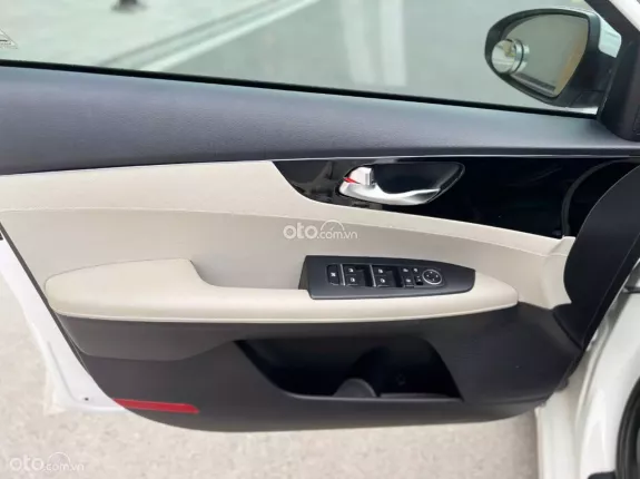 Kia K3 1.6 Luxury 2022 - Xe đẹp bảo dưỡng full hãng