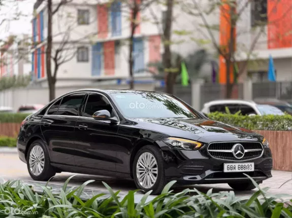 Mercedes-Benz C200 Avantgarde 2023 - Xe siêu lướt 8000km, giá tốt giao ngay