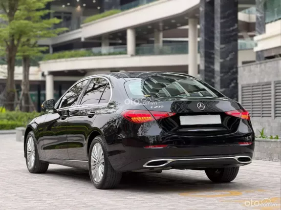 Mercedes-Benz C200 Avantgarde 2023 - Xe siêu lướt 8000km, giá tốt giao ngay