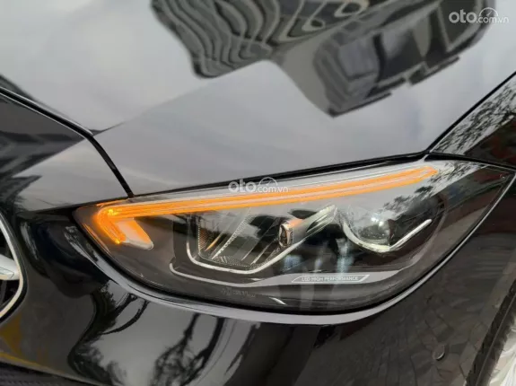 Mercedes-Benz C200 Avantgarde 2023 - Xe siêu lướt 8000km, giá tốt giao ngay