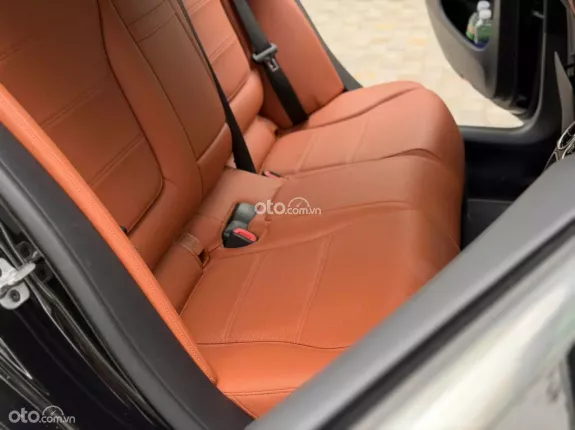Mercedes-Benz C200 Avantgarde 2023 - Xe siêu lướt 8000km, giá tốt giao ngay