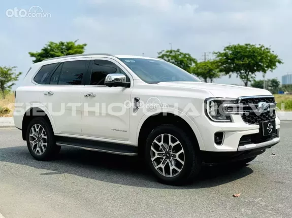 Ford Everest Titanium 2.0 AT 4x2 2023 - Xe zin nguyên bản theo hãng