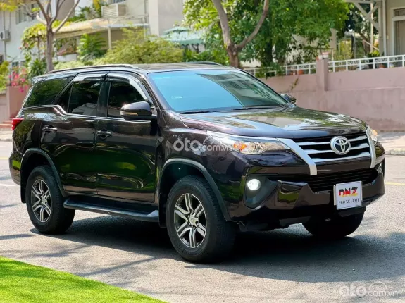 Toyota Fortuner 2.4 MT 4x2 2020 - MÀU RUBY NÂU LIMITED