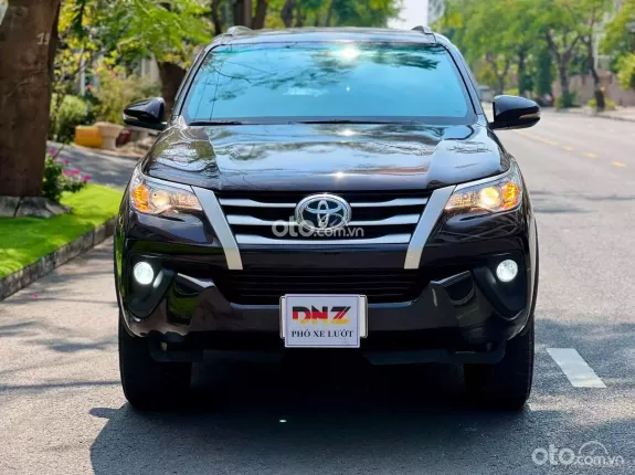 Toyota Fortuner 2.4 MT 4x2 2020 - MÀU RUBY NÂU LIMITED