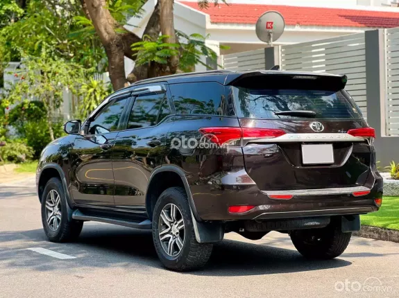 Toyota Fortuner 2.4 MT 4x2 2020 - MÀU RUBY NÂU LIMITED