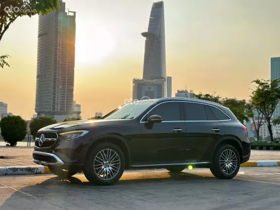 Mercedes-Benz GLC 200 2024 - BAO ĐẬU BANK 70-90% (Ib Zalo tư vấn trực tiếp 24/7)