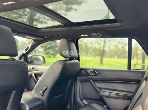 Ford Everest 2.0L ST5 10AT 4x4 Titanium 2019 - Salon xin được chào bán chiếc xe