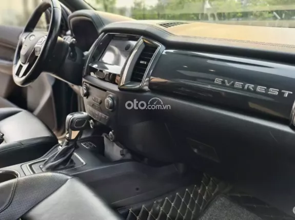 Ford Everest 2.0L ST5 10AT 4x4 Titanium 2019 - Salon xin được chào bán chiếc xe