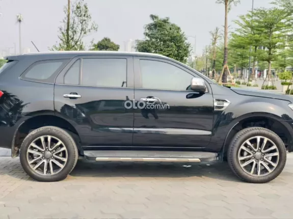 Ford Everest 2.0L ST5 10AT 4x4 Titanium 2019 - Salon xin được chào bán chiếc xe