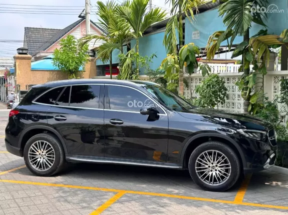 Mercedes-Benz GLC 200 4Matic 2023 - Tiết kiệm ngay 600tr, bank 70%