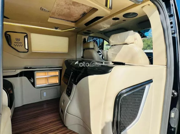 Ford Tourneo Titanium 2021 - FORD TOURNEO LIMOUSINE 2021 TRANG BỊ GÓI CAO CẤP NHẤT