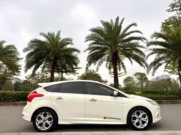 Ford Focus S 2.0AT 2014 - Xe màu trắng cực đẹp
