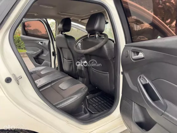 Ford Focus S 2.0AT 2014 - Xe màu trắng cực đẹp