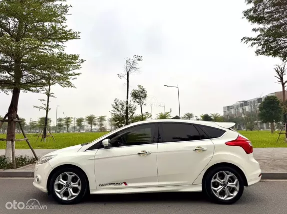 Ford Focus S 2.0AT 2014 - Xe màu trắng cực đẹp