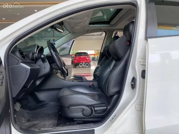 Mazda 3 1.6 AT 2013 - Bản S thể thao, cửa nóc, điều hoà tự động