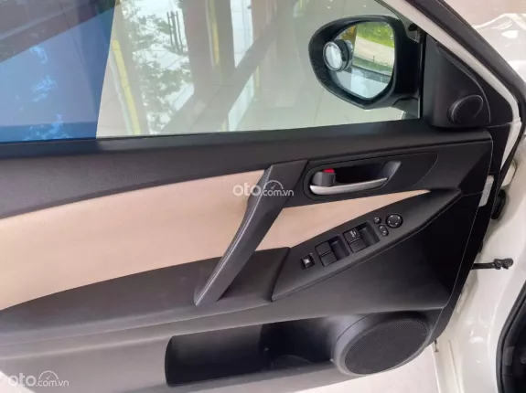 Mazda 3 1.6 AT 2013 - Bản S thể thao, cửa nóc, điều hoà tự động