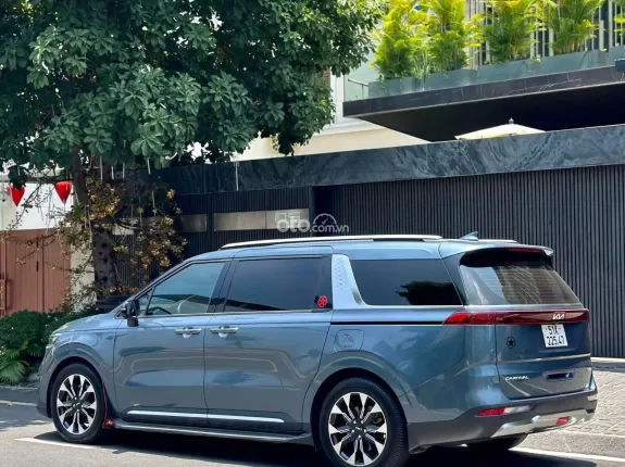 Kia Carnival 2.2D Premium 2022 - MPV 7 chỗ rộng rãi giá cực tốt