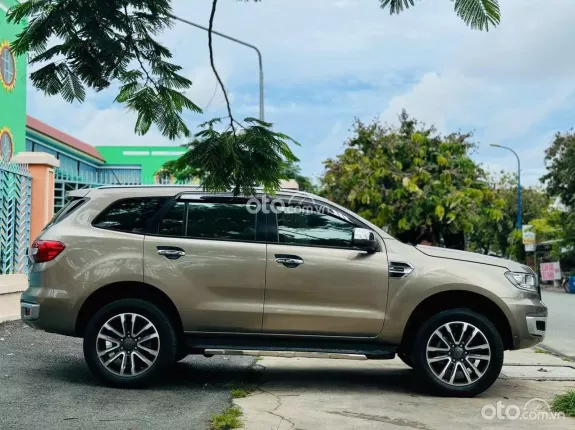 Ford Everest 2.0L ST5 10AT 4x4 Titanium 2019 - FORD EVEREST TITANIUM BI-TURBO 2018 4x4_1 chủ đi rất kỹ