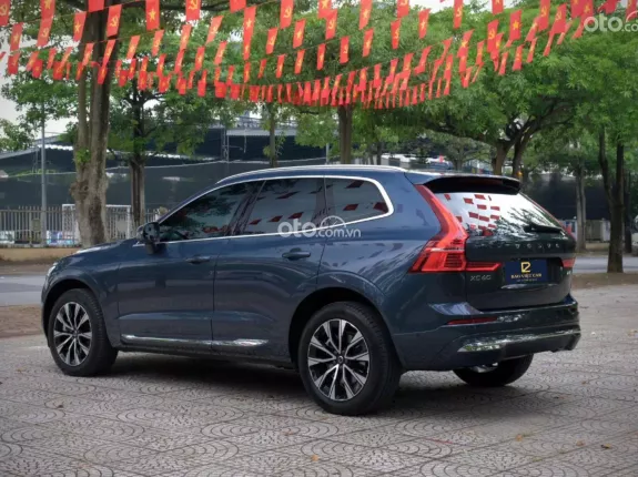Volvo XC60 B6 Ultimate Bright 2023 - Động cơ mới Hybrid - Bản Đủ
