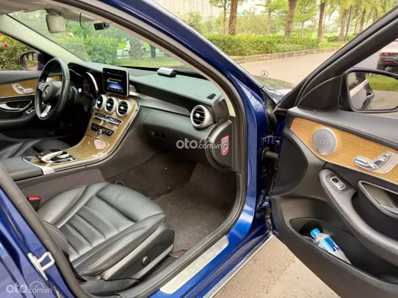Mercedes-Benz C250 Exclusive 2017 - C250 Exclusive 2017 xanh nội thất đen siêu đẹp