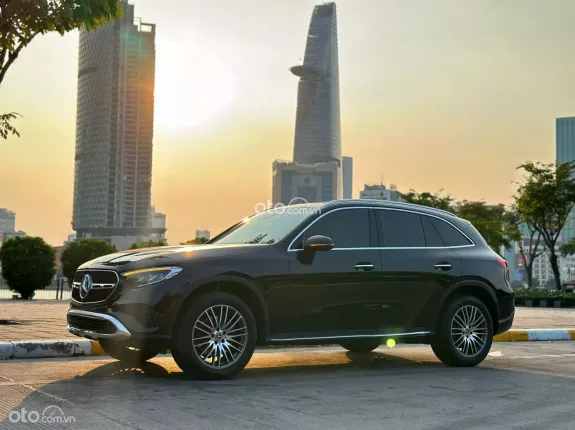 Mercedes-Benz GLC 200 4Matic 2023 - Xe đăng ký 2024