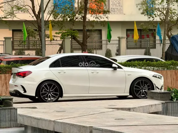 Mercedes-Benz A35 4MATIC 2020 - Nội thất đen sang trọng, giá tốt liên hệ em