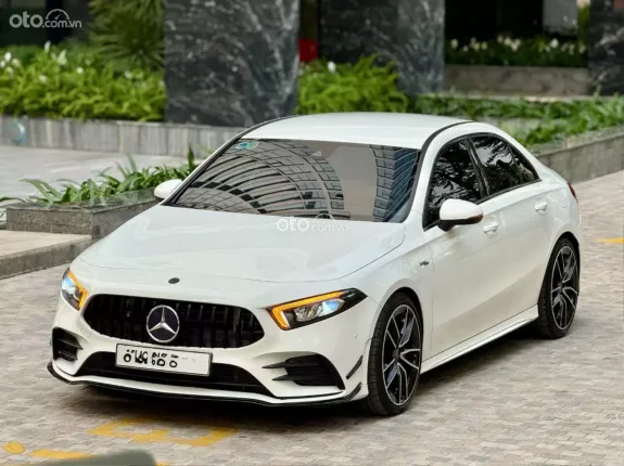 Mercedes-Benz A35 4MATIC 2020 - Nội thất đen sang trọng, giá tốt liên hệ em