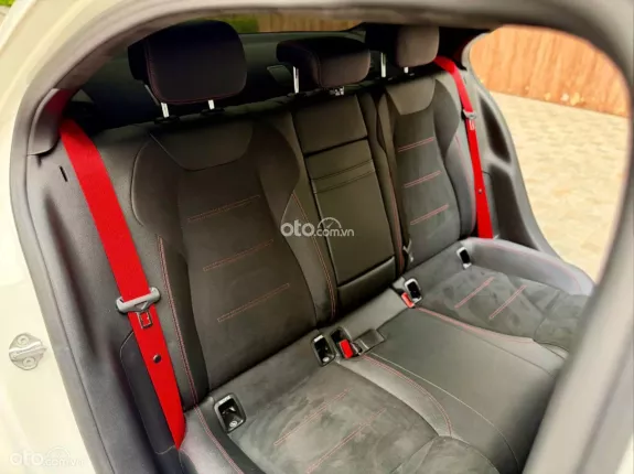 Mercedes-Benz A35 4MATIC 2020 - Nội thất đen sang trọng, giá tốt liên hệ em