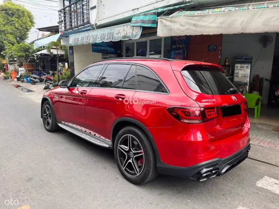 Mercedes-Benz GLC 200 4Matic 2020 - SUV cao cấp màu đỏ nội thất kem 2020