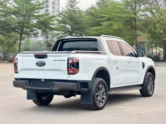 Ford Ranger Wildtrak 2.0L 4x4 AT 2024 - Chạy 1 vạn km, sơn zin cả xe, quá mới