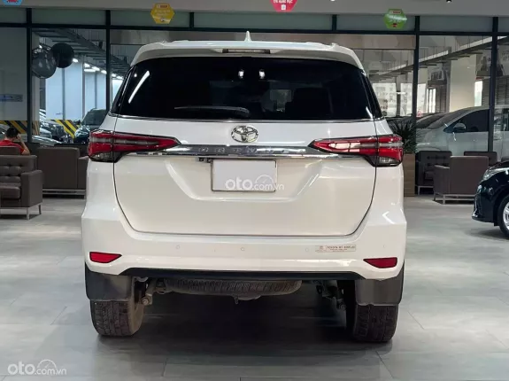 Toyota Fortuner 2.8 AT 4x4 Legender 2021 - Hỗ trợ mọi thủ tục, giá tốt tại hãng