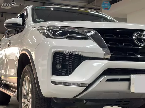 Toyota Fortuner 2.8 AT 4x4 Legender 2021 - Hỗ trợ mọi thủ tục, giá tốt tại hãng