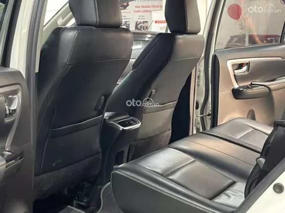 Toyota Fortuner 2.8 AT 4x4 Legender 2021 - Hỗ trợ mọi thủ tục, giá tốt tại hãng