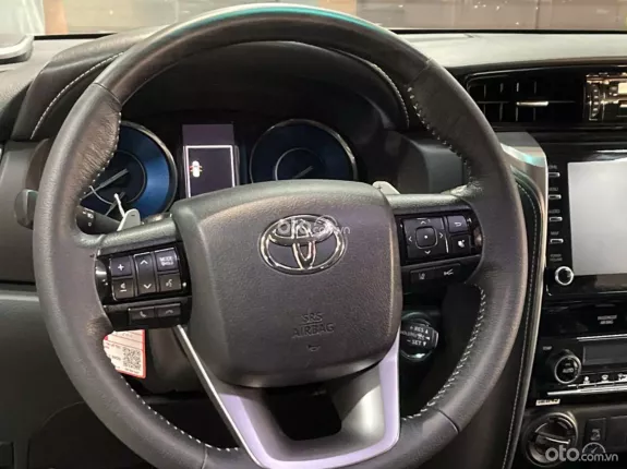 Toyota Fortuner 2.8 AT 4x4 Legender 2021 - Hỗ trợ mọi thủ tục, giá tốt tại hãng