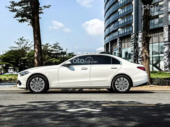 Mercedes-Benz C200 Avantgarde 2024 - Giá 1 tỷ 389 có thương lượng