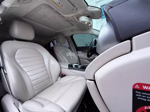 Mercedes-Benz GLC 300 4Matic Coupe 2019 - Xe sang trọng với thiết kế nổi bật