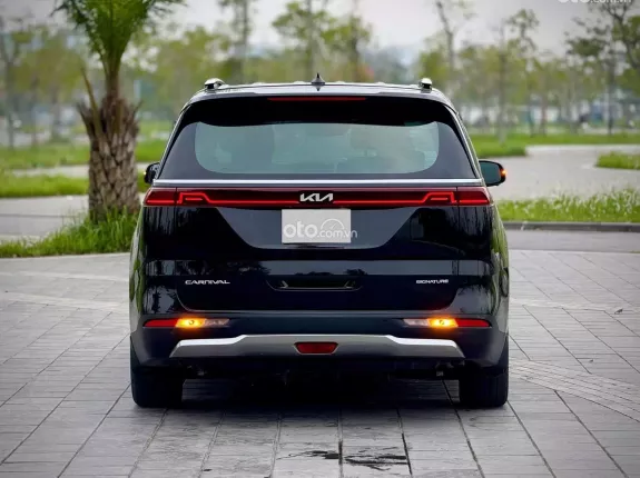 Kia Carnival 2.2D Signature 2023 - Xe lướt chất lượng như mới, giá tốt