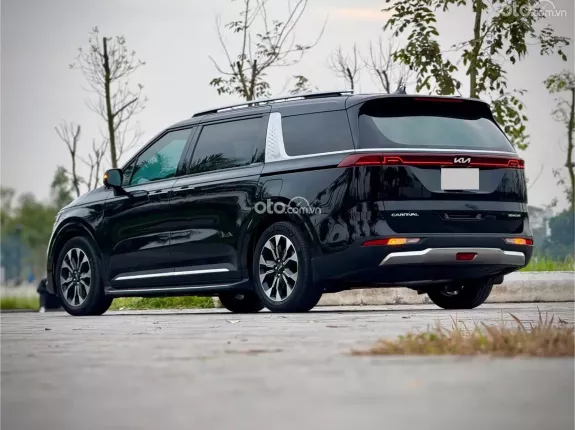 Kia Carnival 2.2D Signature 2023 - Xe lướt chất lượng như mới, giá tốt