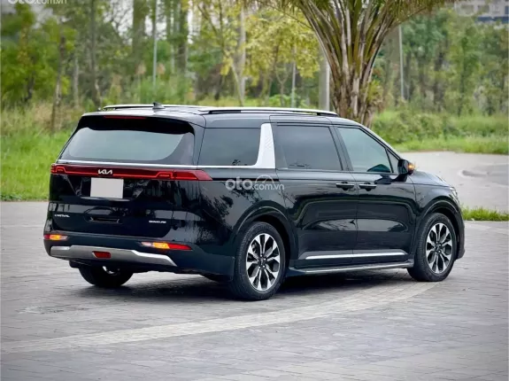 Kia Carnival 2.2D Signature 2023 - Xe lướt chất lượng như mới, giá tốt